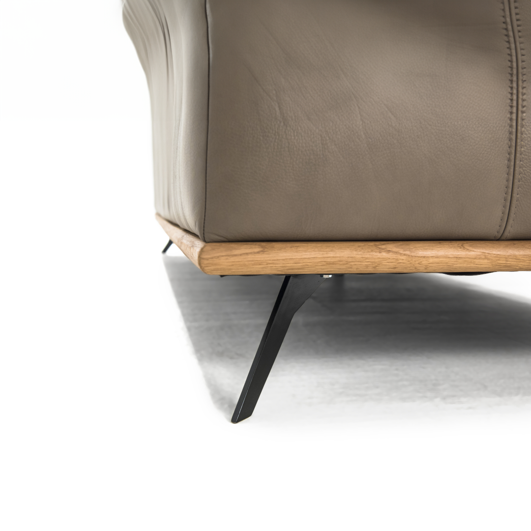 Sofa MODENA- Tragende Elemente aus massiver Buche, verstärkt mit Holzplattenelementen-detail