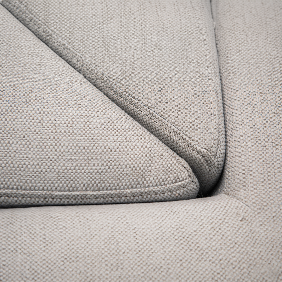 MARKO Schlafsofas - tragende Elemente aus massiver Buche, verstärkt mit Holzplattenelementen detail