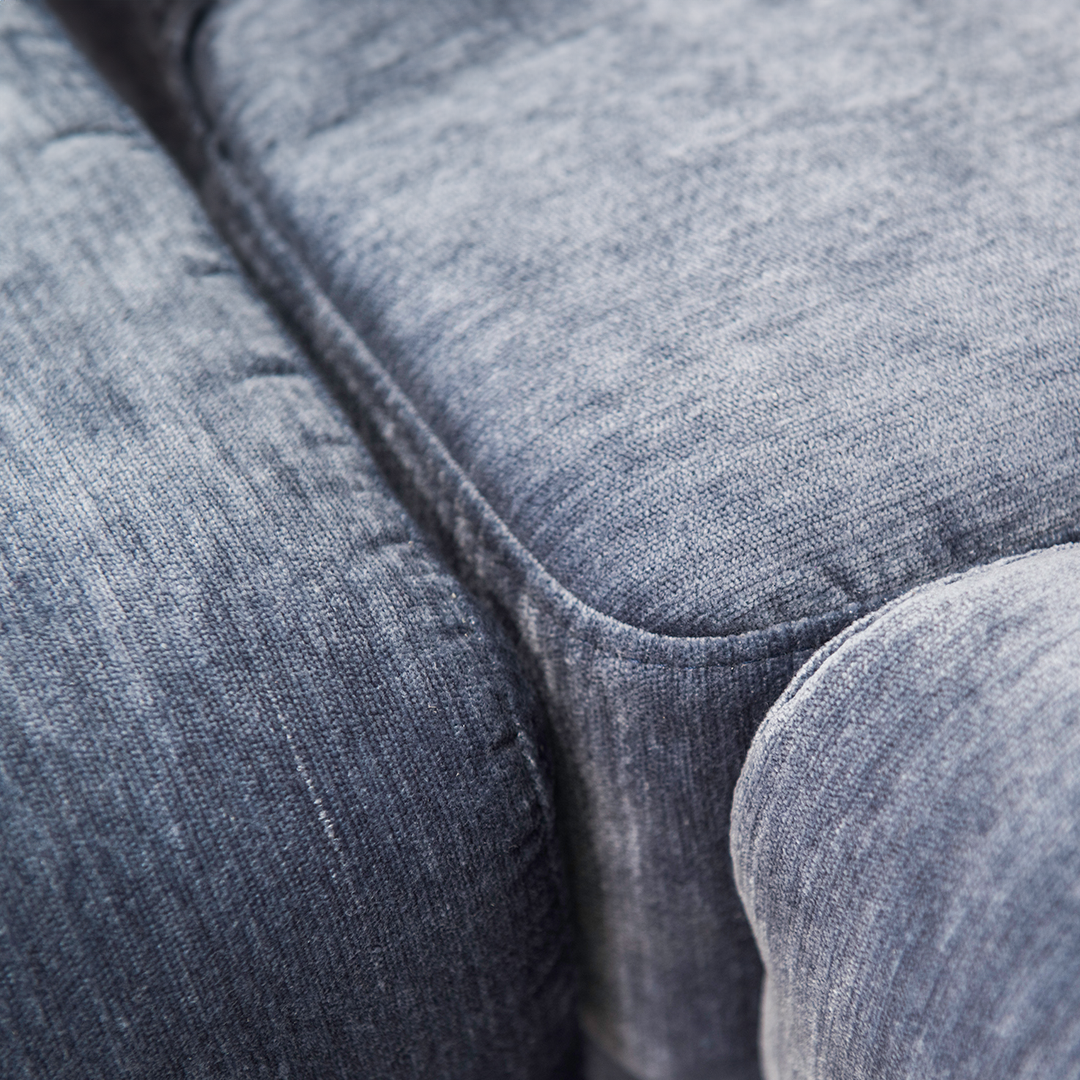 MARKO Schlafsofas - tragende Elemente aus massiver Buche, verstärkt mit Holzplattenelementen - detail