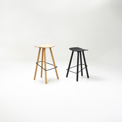 COT Low Barhocker mit Holzbein - H 68cm