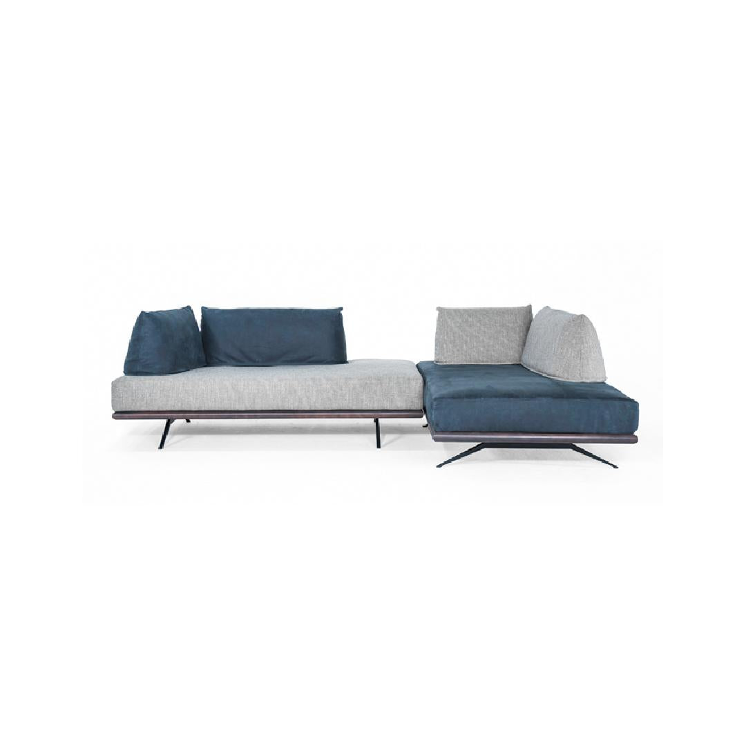 Sofa SAMOA- tragende Elemente aus massiver Buche, verstärkt mit Holzplattenelementen - vorne
